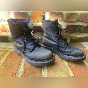 Doc Martens Serena Boots Faux Fur interior women’s 7 black